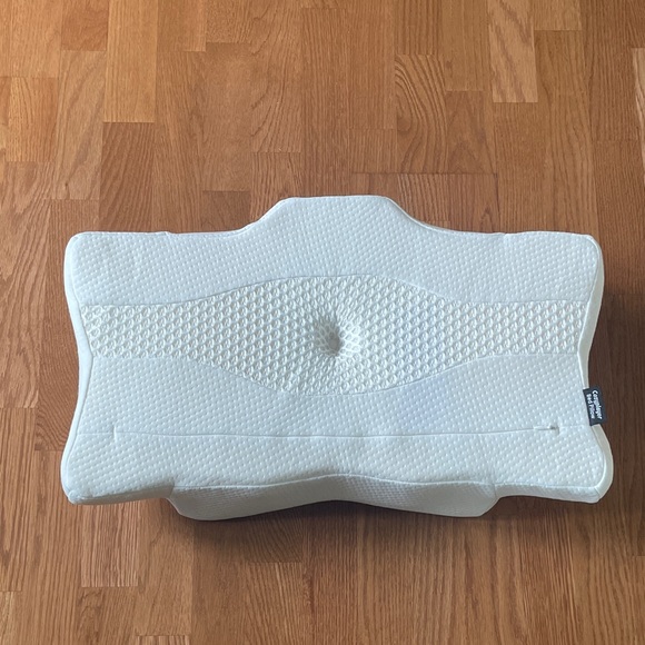 💕Cozyplayer Ergonomic White Pillow - Picture 2 of 6